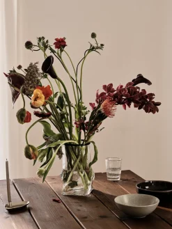 Ellen Vase