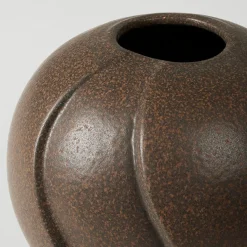 Leda Vase