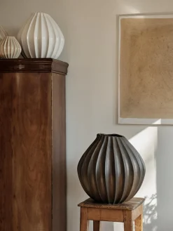 Wide Vase L