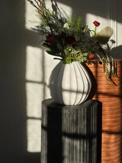 Wide Vase M